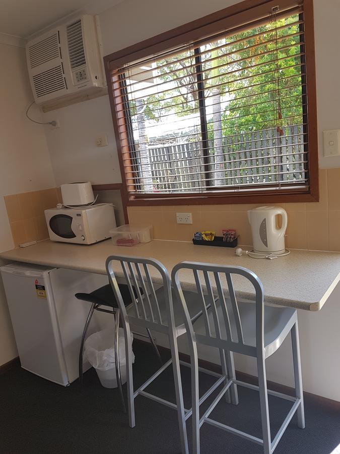 Emerald Tower Motor Inn エクステリア 写真