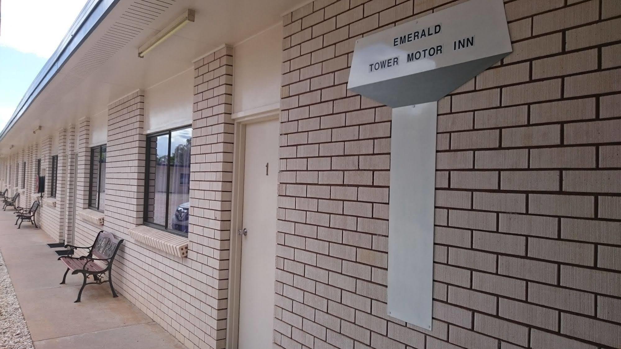 Emerald Tower Motor Inn エクステリア 写真
