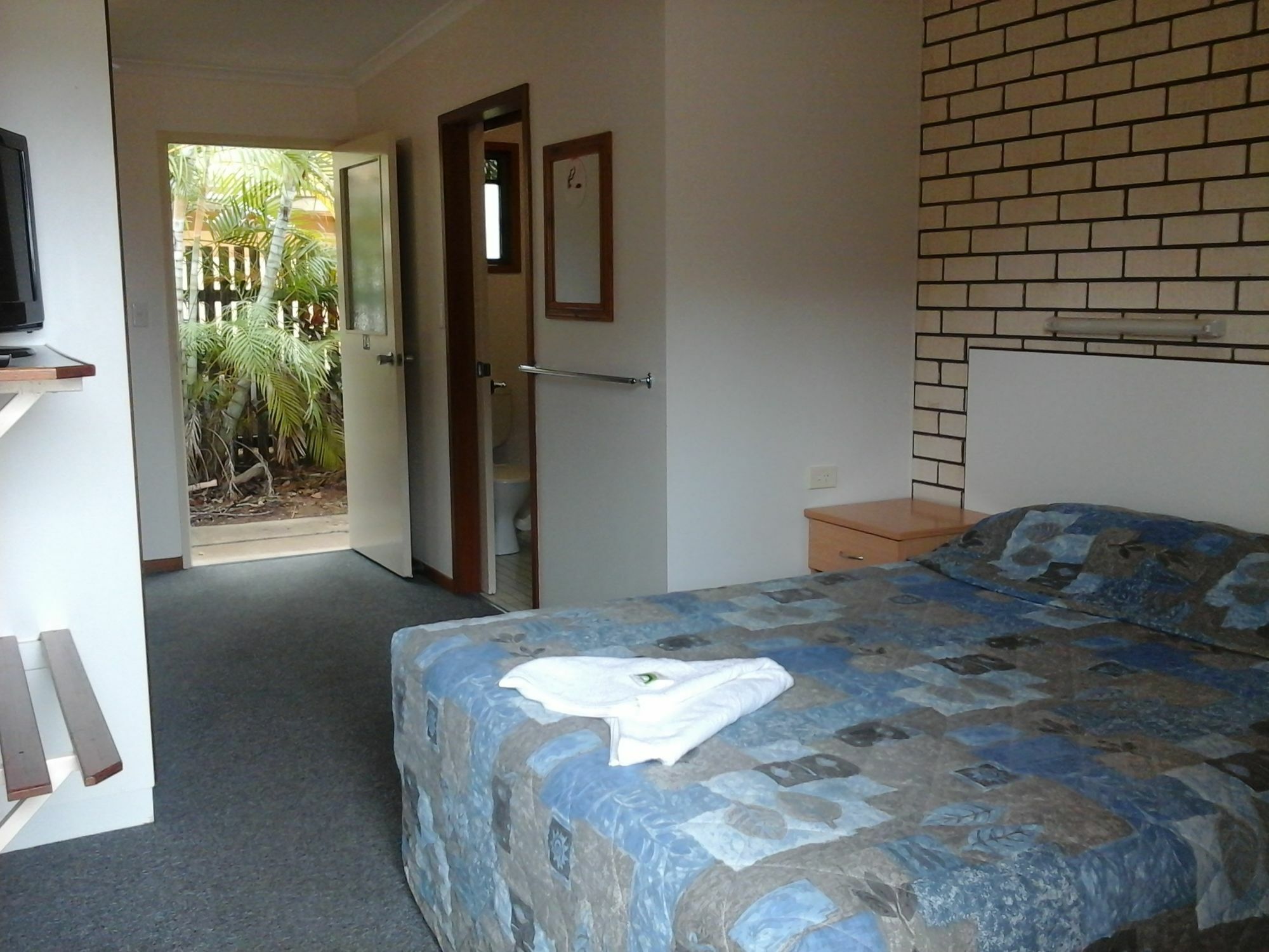 Emerald Tower Motor Inn エクステリア 写真